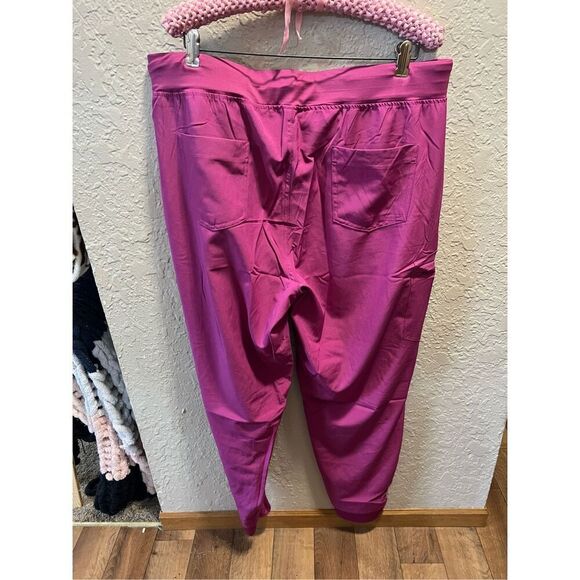 Azalea Pink Scrub Set Woman’s Size XXL NEW Top And Bottoms - Picture 9 of 14